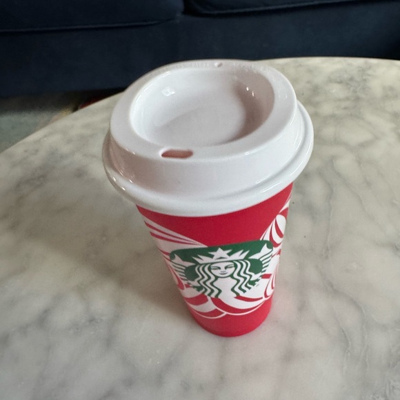 Starbucks 2024 Christmas Reusable Plastic Grande Cup - Picture 6 of 7